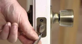 City Locksmith Store Chicago, IL 312-973-4904 - 16-Emergency-Locksmith-Opening