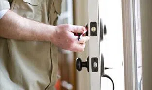 City Locksmith Store Chicago, IL 312-973-4904 City Locksmith Store Chicago, IL 312-973-4904 - 9-Locks-Change